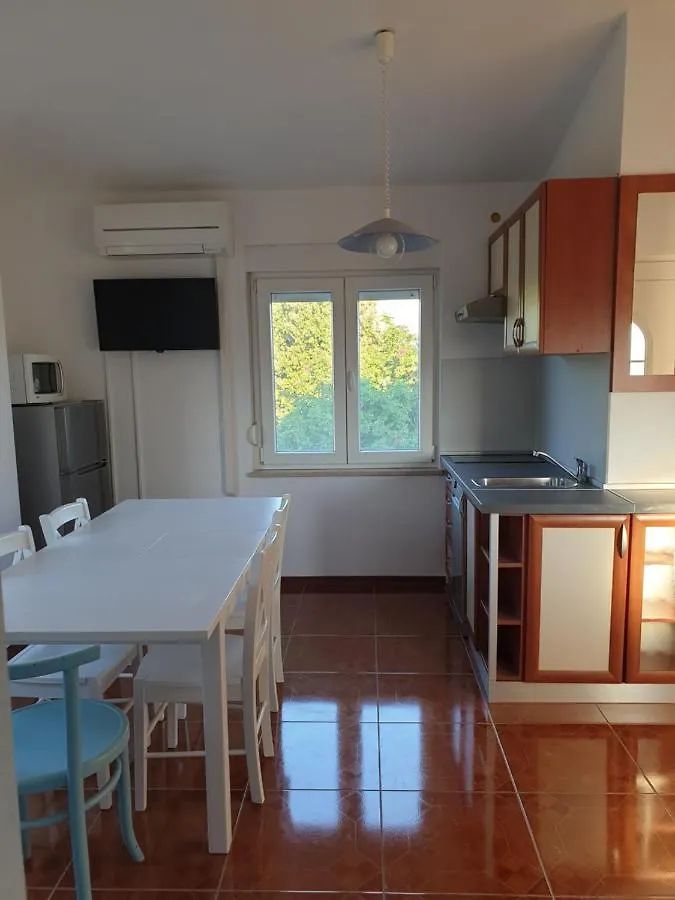 Apartments Villa Arancia Peruski