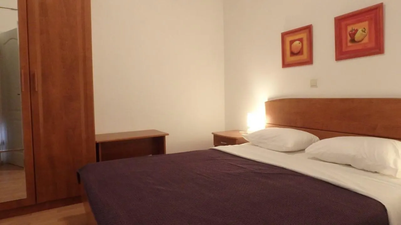 Apartments Villa Arancia Peruski Croatia