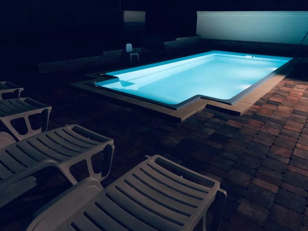 Apartments Villa Arancia Peruski